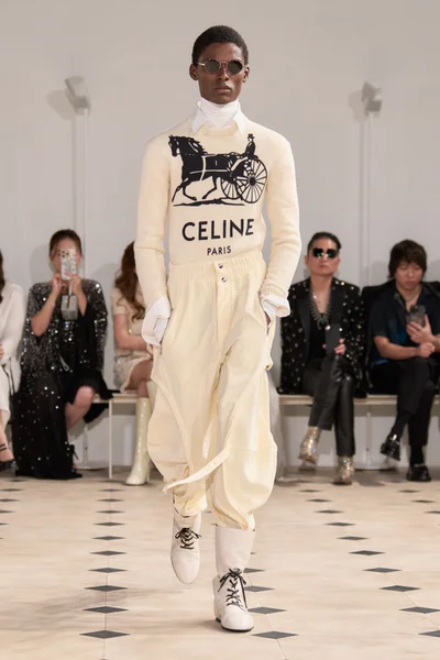 Look 60